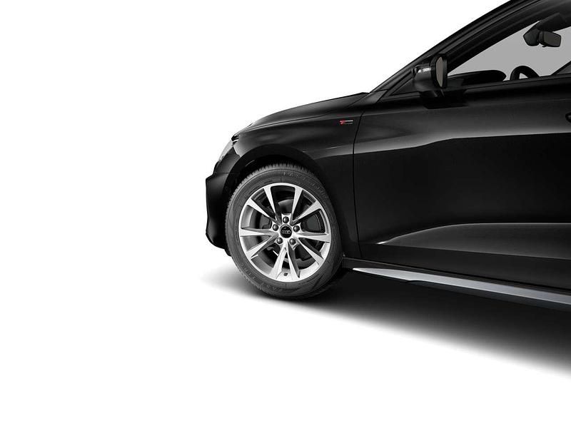 Gebraucht Audi A3 S-Line 150 PS (110 kW) 2024 Mythosschwarz metallic Limousine