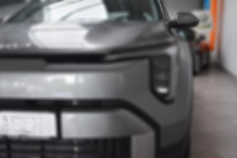 Neu Kia Stonic 101 PS (74 kW) 2026 Grau metallic SUV