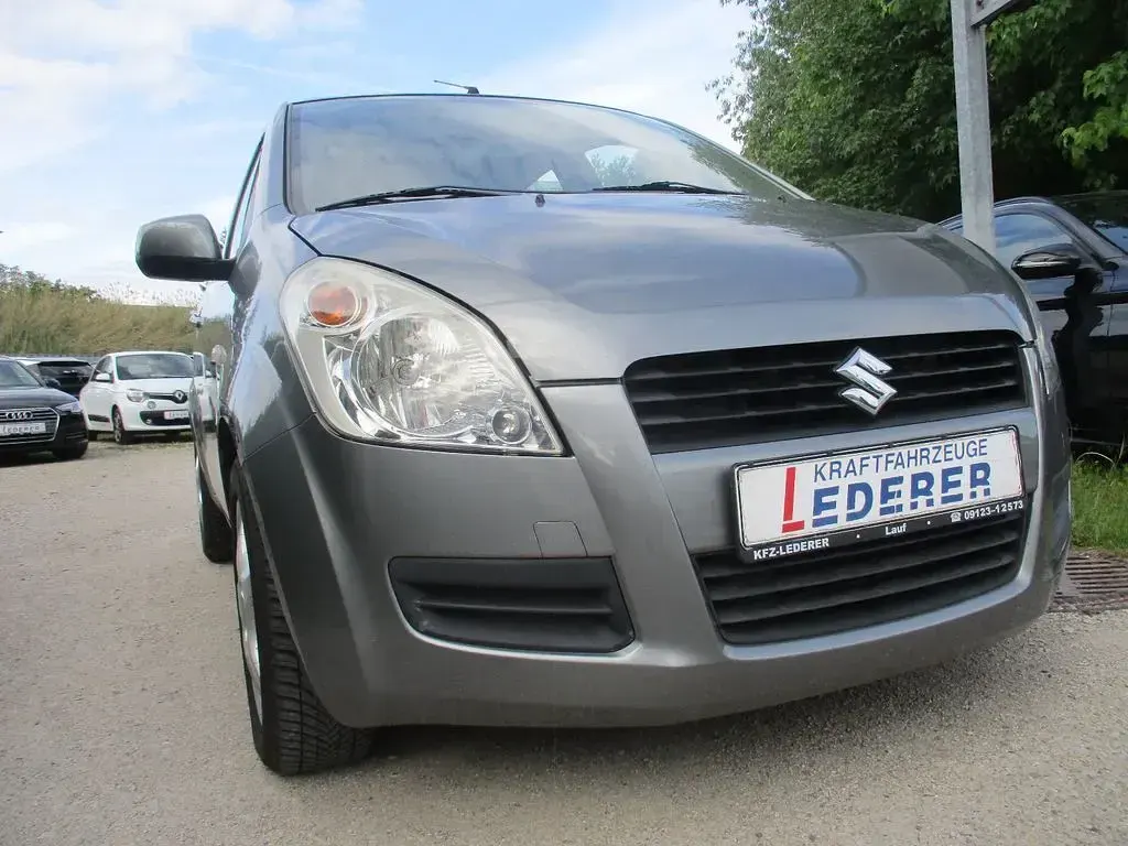 Gebraucht Suzuki Splash Club 94 PS (69 kW) 2011 Silber Kleinwagen