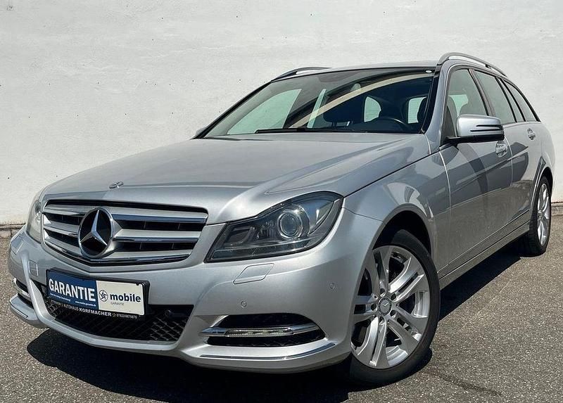 Silber Gebraucht 2013 Mercedes C350 Avantgarde Limousine | 14.995 € (Fairer Preis) - Bild 1/4