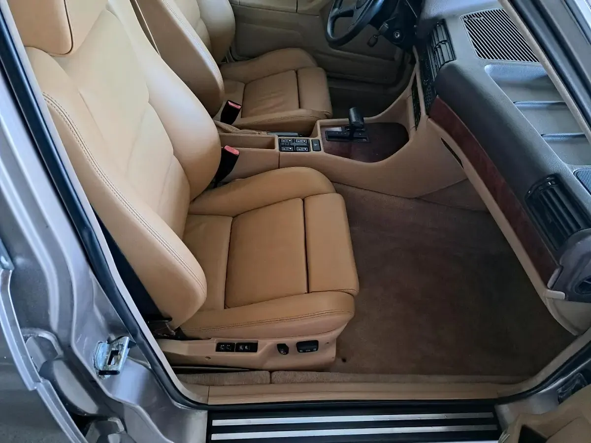 Gebraucht BMW 750 300 PS (220 kW) 1988 Beige Limousine