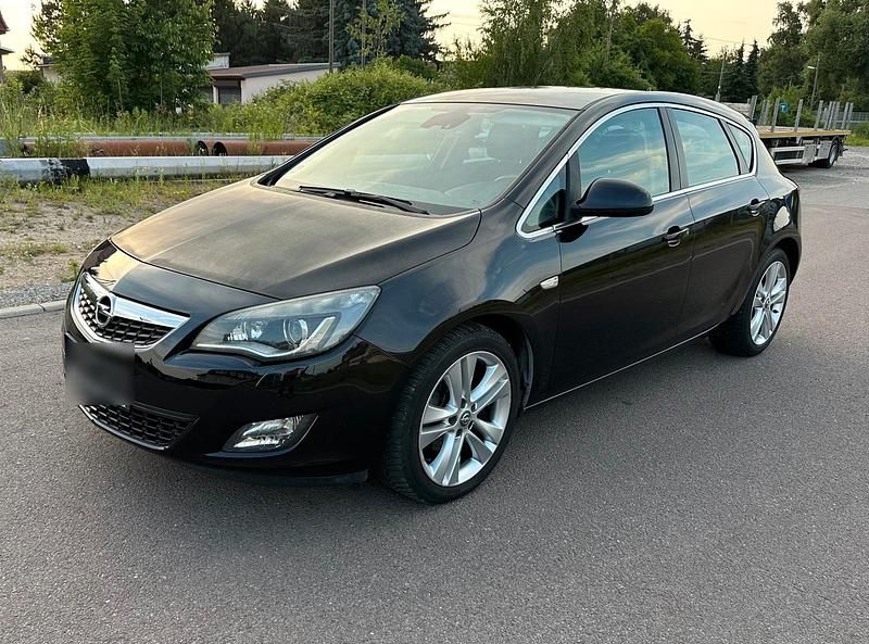 Gebraucht Opel Astra Sport 125 PS (91 kW) 2010 Schwarz Limousine