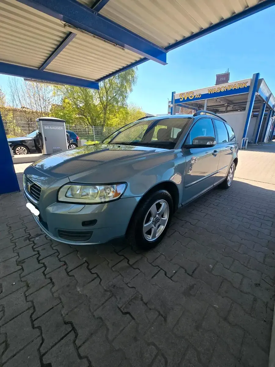 Używany Volvo V50 125 KM (91 kW) 2007 Niebieski Kombi