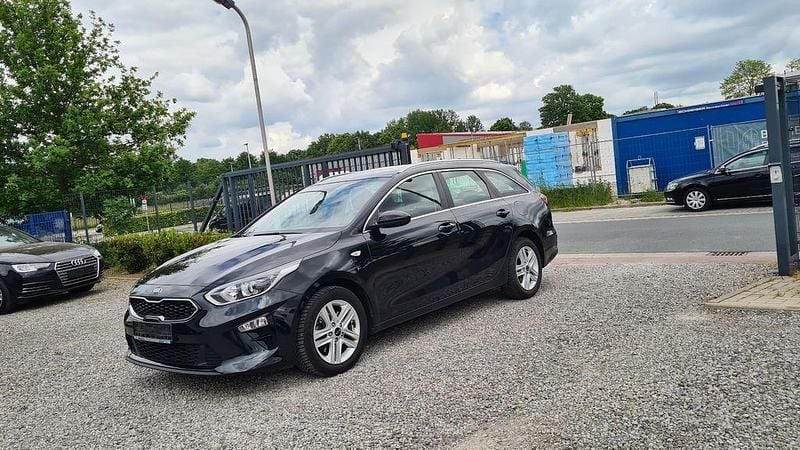 Gebraucht Kia Ceed Sportswagon Vision 136 PS (100 kW) 2021 Schwarz Kombi