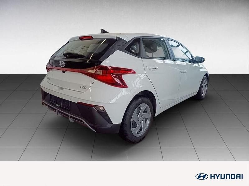 Gebraucht Hyundai i20 Select 77 PS (56 kW) 2025 Weiß Kleinwagen