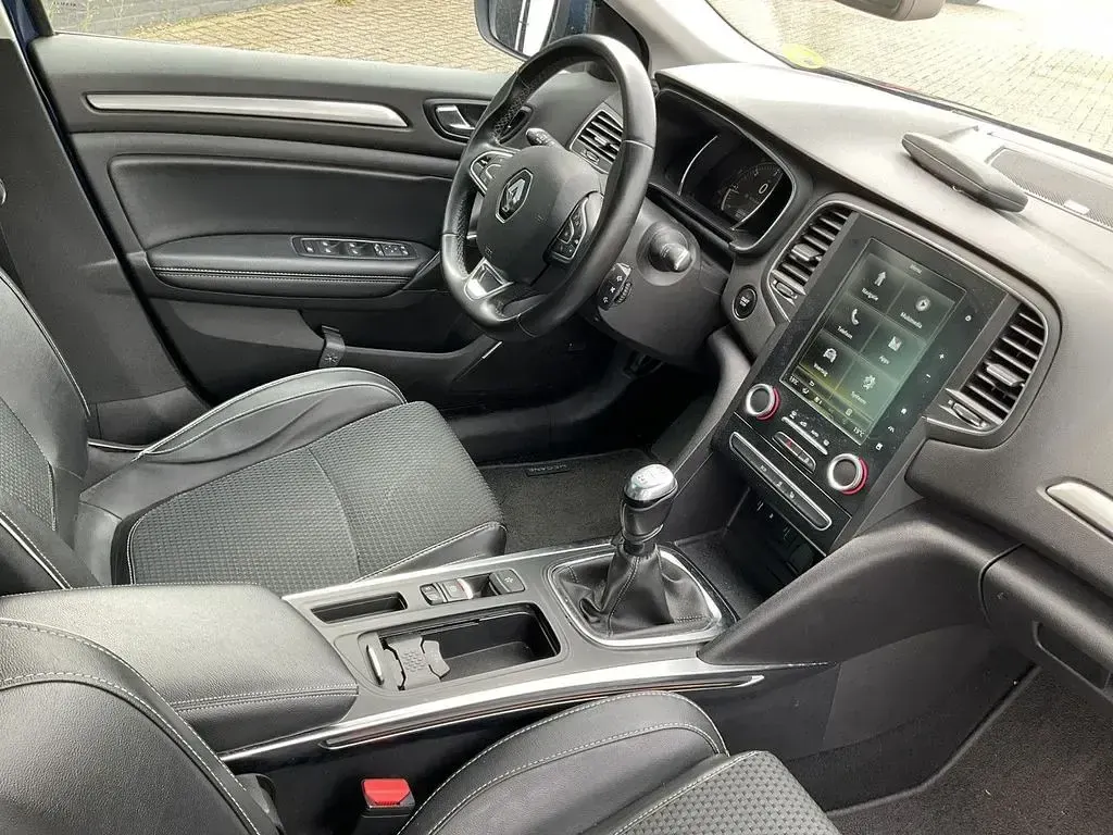 Gebraucht Renault Mégane Bose Edition 111 PS (81 kW) 2017 Blau Kombi