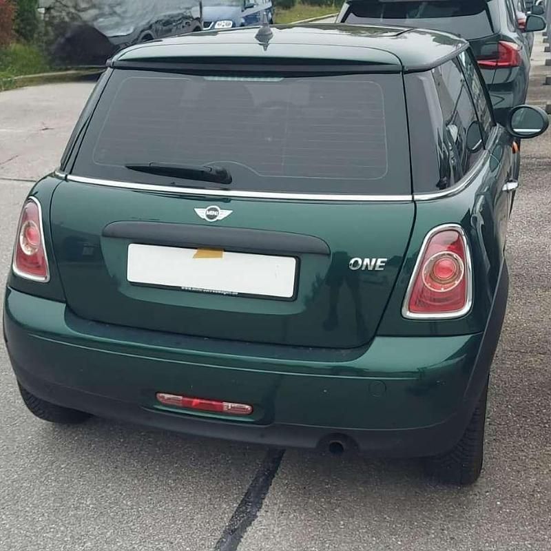 Usata Mini ONE 98 CV (72 kW) 2012 Verde Utilitaria