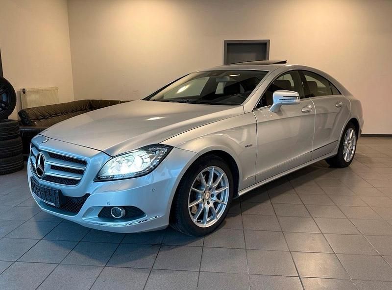 Silber Gebraucht 2011 Mercedes CLS350 Limousine | 13.950 € (Superpreis) - Bild 1/4