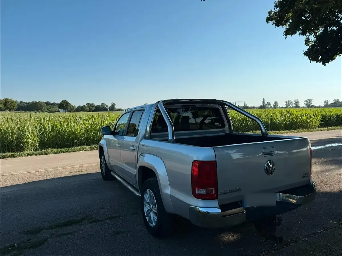 Gebraucht VW Amarok 163 PS (119 kW) 2010 Silber Pickup