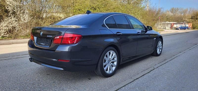 Gebraucht BMW 528 245 PS (180 kW) 2012 Schwarz Limousine