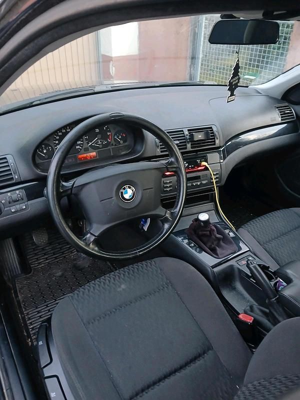 Gebraucht BMW 320 150 PS (110 kW) 2000 Blau Limousine