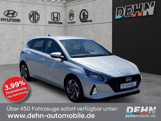Silber Gebraucht 2021 Hyundai i20 Edition Limousine | 15.970 € (Fairer Preis) - Bild 1/4