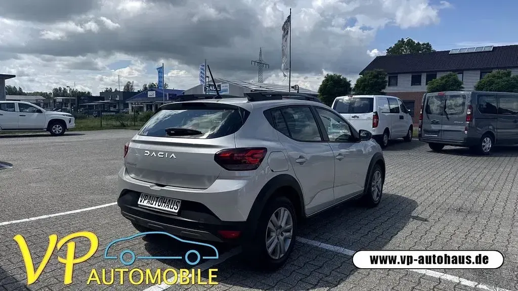Gebraucht Dacia Sandero Expression 91 PS (66 kW) 2023 Grau Limousine