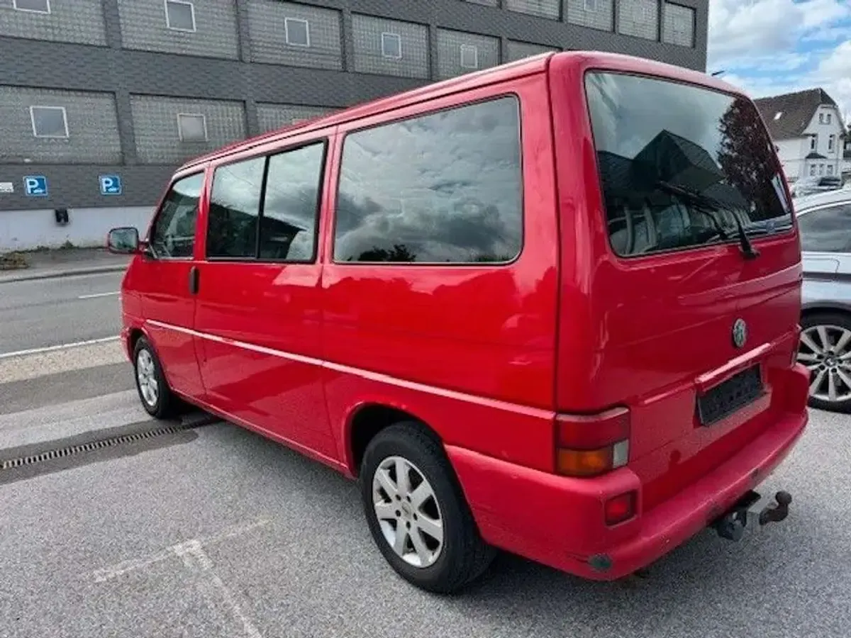 Gebraucht VW T4 102 PS (75 kW) 2001 Rot Van