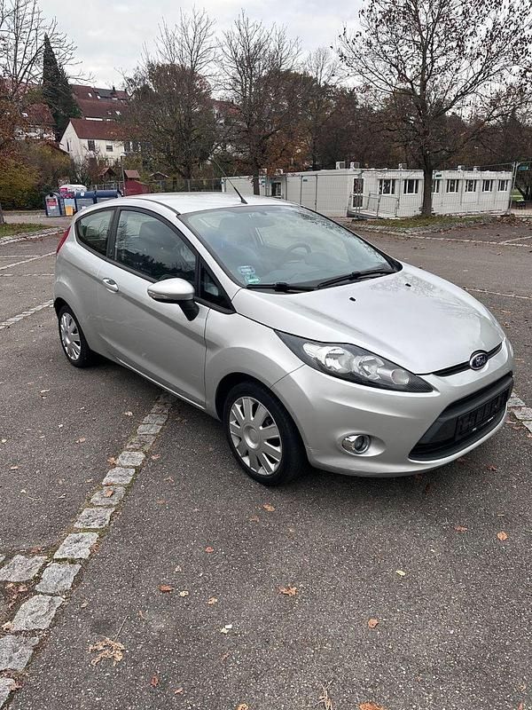 Silber Gebraucht 2012 Ford Fiesta Kleinwagen | 4.490 € (Fairer Preis) - Bild 1/4