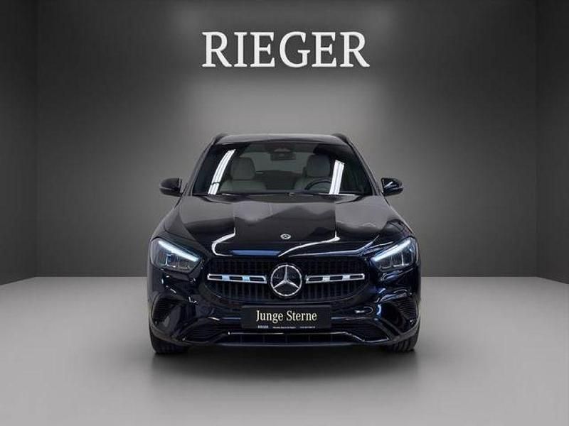 Gebraucht Mercedes GLA200 Progressive 163 PS (119 kW) 2025 Schwarz SUV