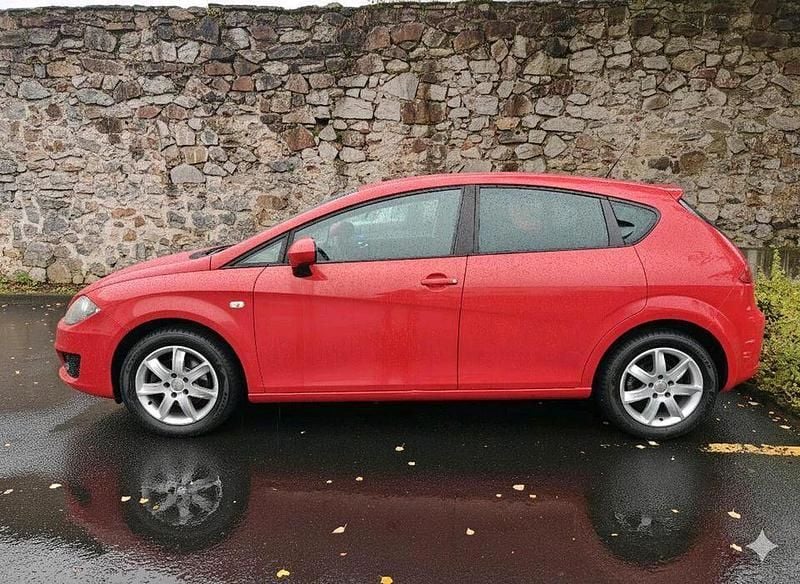 Gebraucht Seat Leon Style 105 PS (77 kW) 2010 Rot Kleinwagen