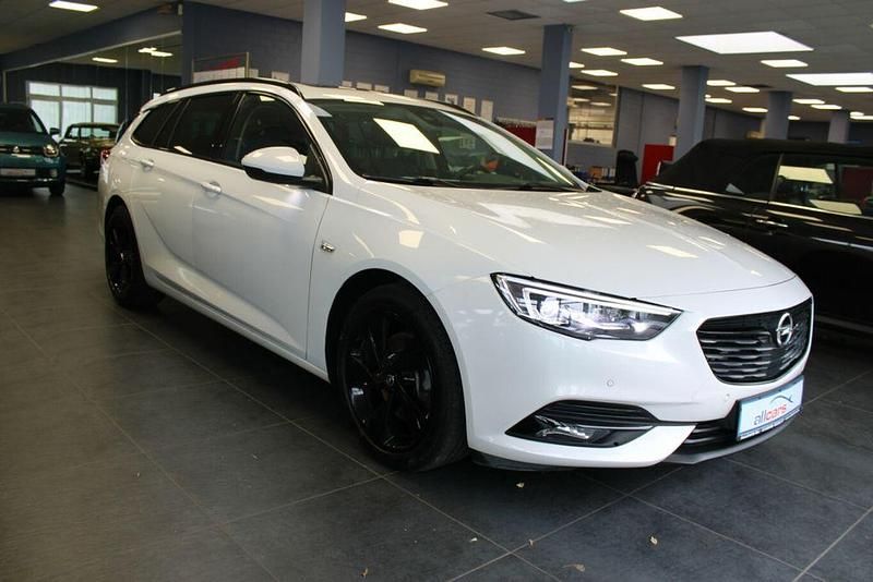 Weiß Gebraucht 2019 Opel Insignia Exklusiv Kombi | 14.980 € (Fairer Preis) - Bild 1/4