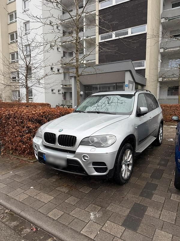 Grau Gebraucht 2011 BMW X5 SUV | 13.800 € (Fairer Preis) - Bild 1/4