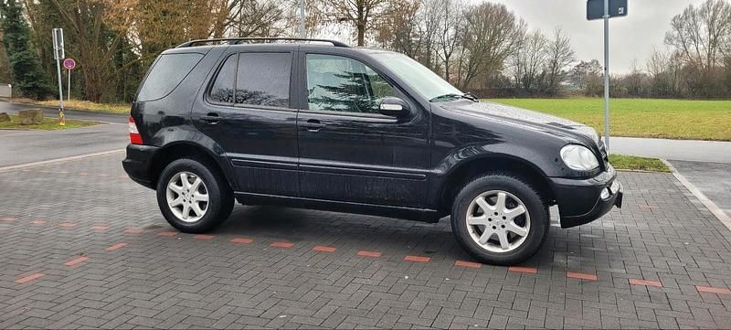 Gebraucht Mercedes ML320 220 PS (161 kW) 2002 Schwarz SUV