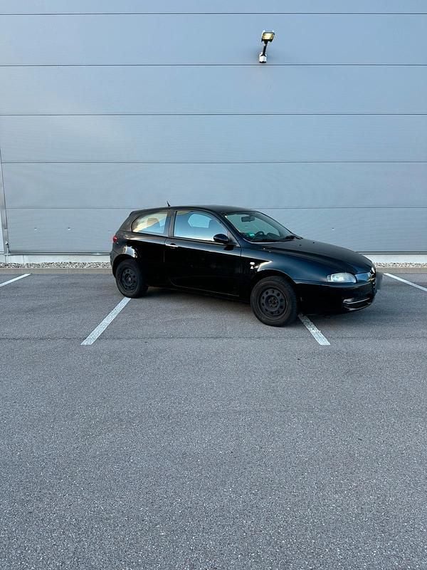 Gebraucht Alfa Romeo 147 115 PS (84 kW) 2005 Schwarz Kleinwagen