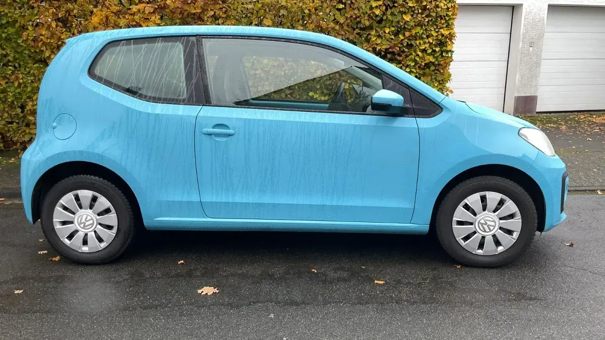 Używany VW up! 65 KM (47 kW) 2021 Niebieski Hatchback