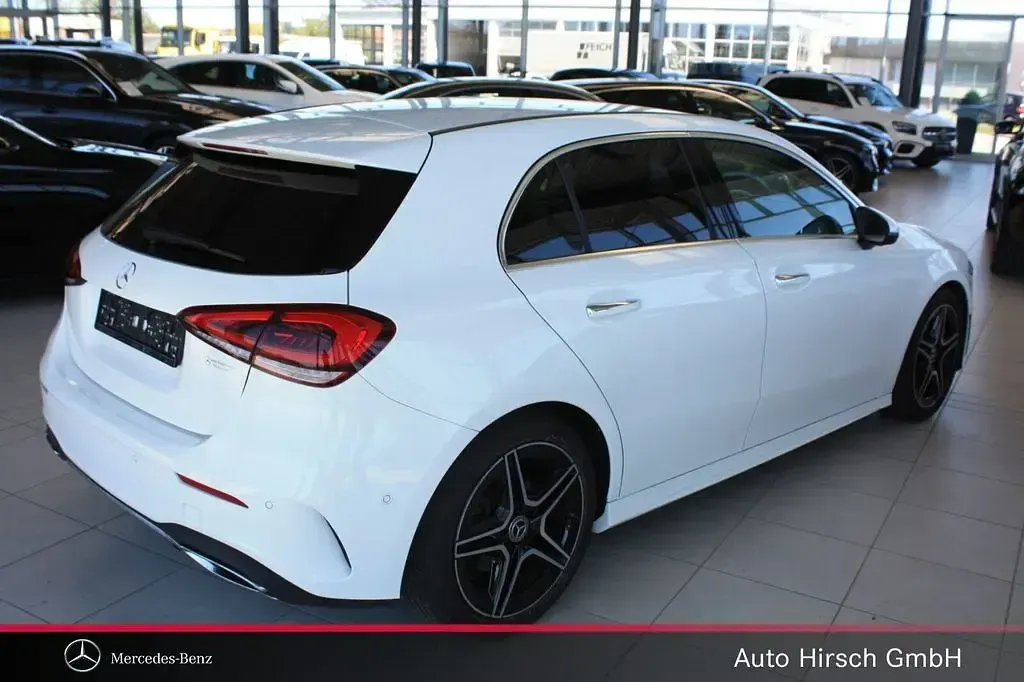 Gebraucht Mercedes A250 AMG line 224 PS (164 kW) 2019 Polarweiß Limousine