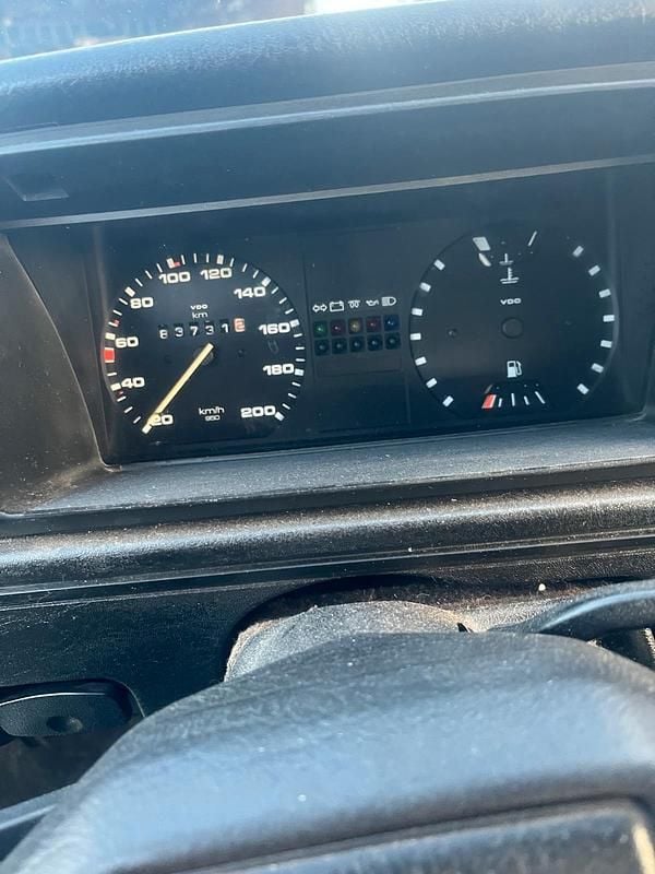 Gebraucht VW Golf II 54 PS (39 kW) 1984 Weiß Kleinwagen