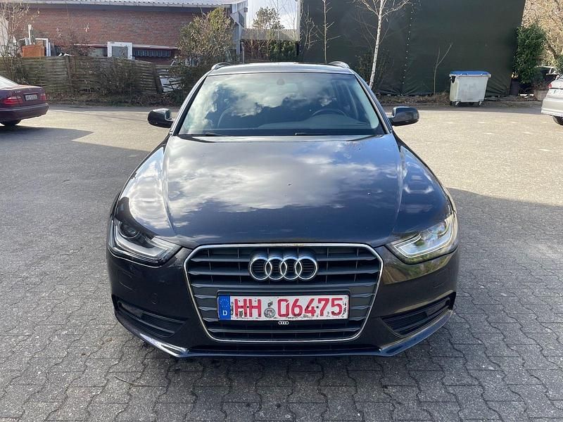 Gebraucht Audi A4 Ambiente 170 PS (125 kW) 2013 Grau Kombi