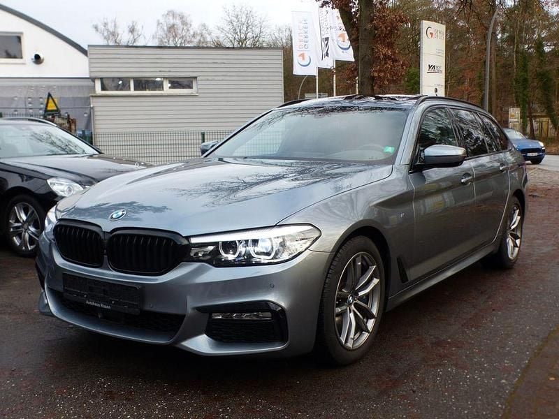 Blau Gebraucht 2018 BMW 540 M Sport Kombi | 21.399 € (Fairer Preis) - Bild 1/4