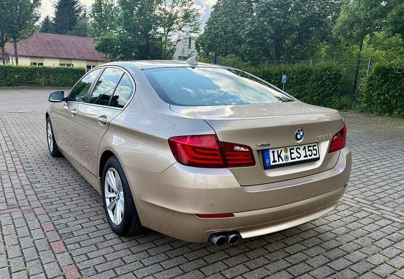 Gold Gebraucht 2012 BMW 528 Limousine | 10.800 € - Bild 1/4