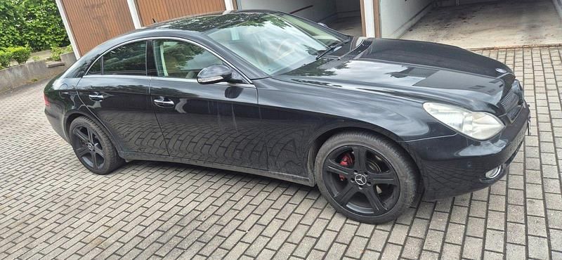 Gebraucht Mercedes CLS500 387 PS (284 kW) 2007 Schwarz Coupé