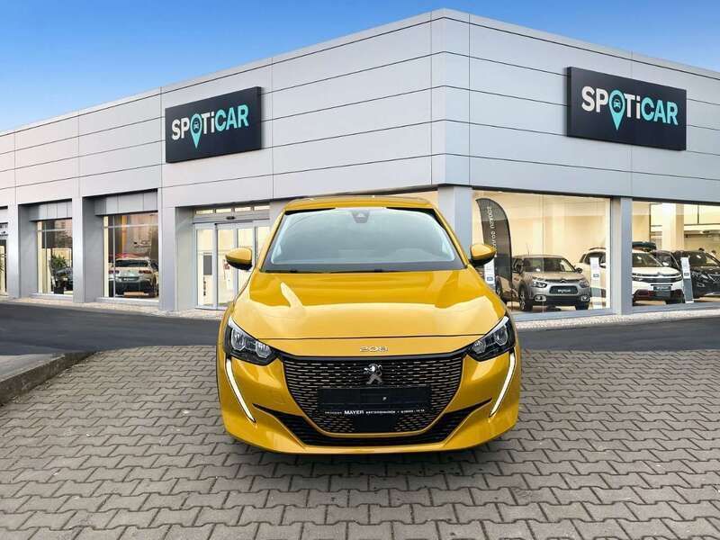Gebraucht Peugeot e-208 Active 100 kW (136 PS) 2021 Faro gelb Kleinwagen