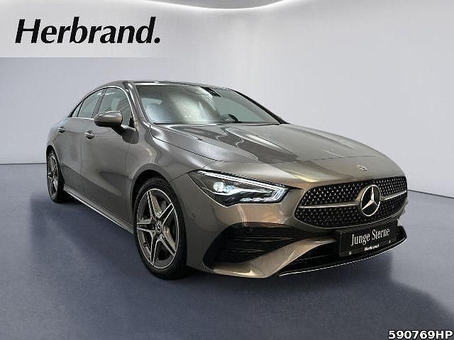 Grau Gebraucht 2024 Mercedes CLA220 AMG Limousine | 38.290 € (Fairer Preis) - Bild 1/4