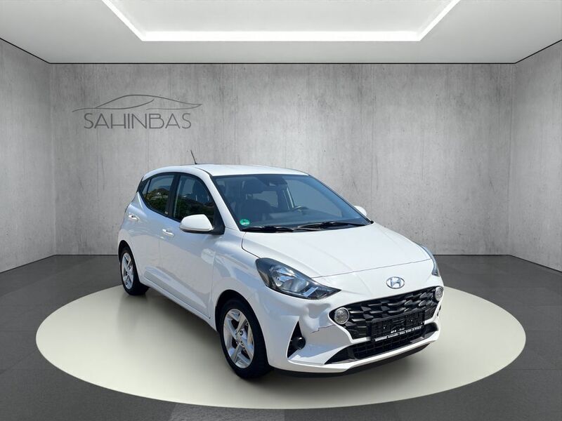 Weiß Gebraucht 2020 Hyundai i10 Trend Kleinwagen | 10.490 € (Guter Preis) - Bild 1/4