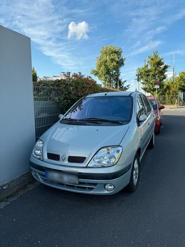 Silber Gebraucht 2001 Renault Scénic Van / Kleinbus | 699 € (Superpreis) - Bild 1/4