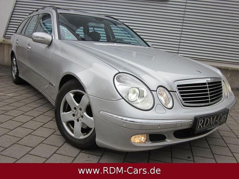 Gebraucht Mercedes E220 Avantgarde 150 PS (110 kW) 2004 Silber Limousine