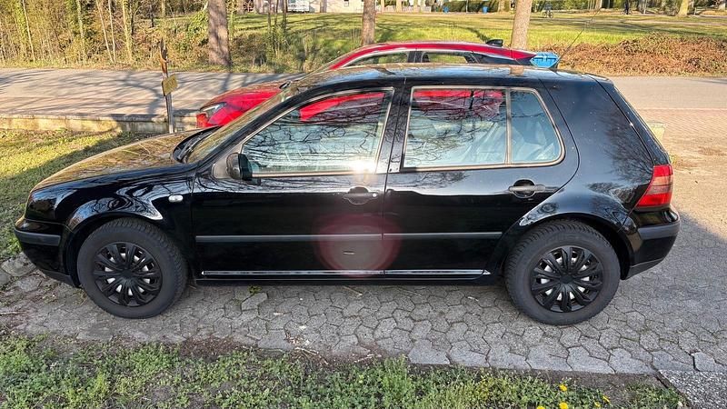 Gebraucht VW Golf IV Edition 116 PS (85 kW) 2000 Schwarz Limousine