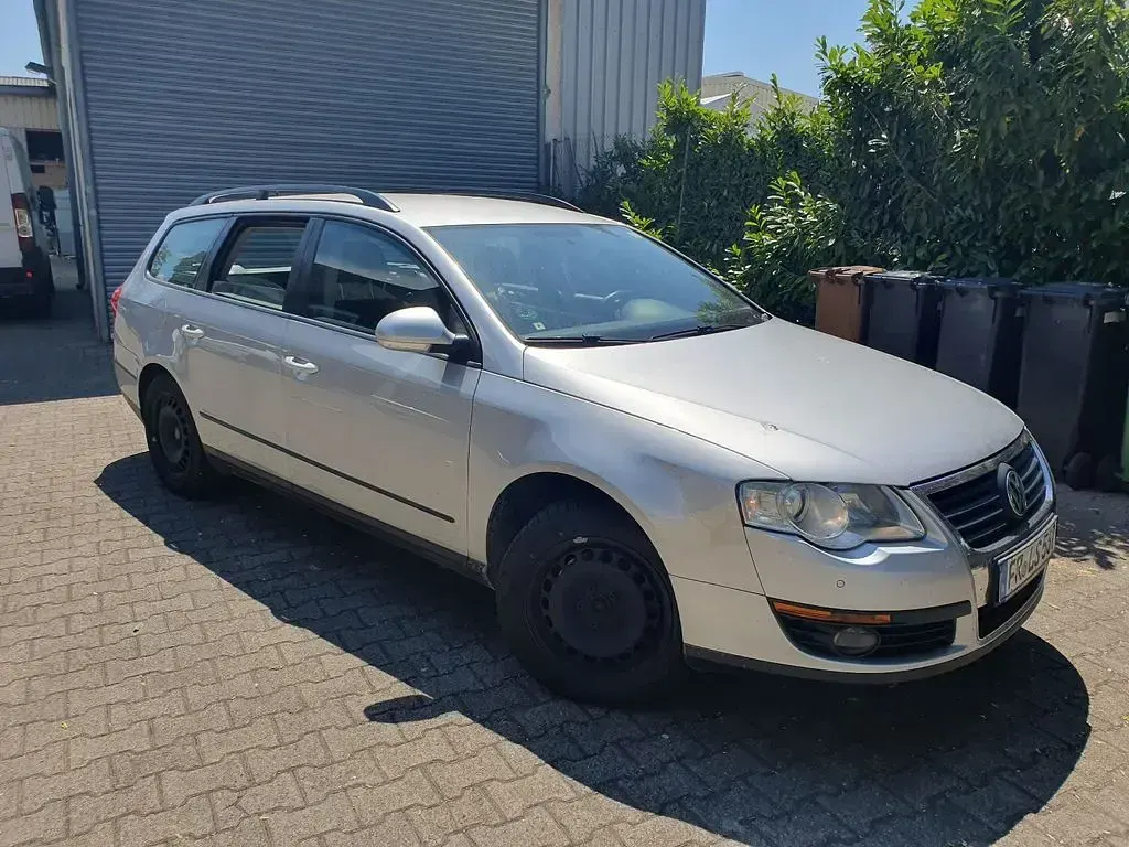 Gebraucht VW Passat Trendline 140 PS (102 kW) 2010 Silber Kombi