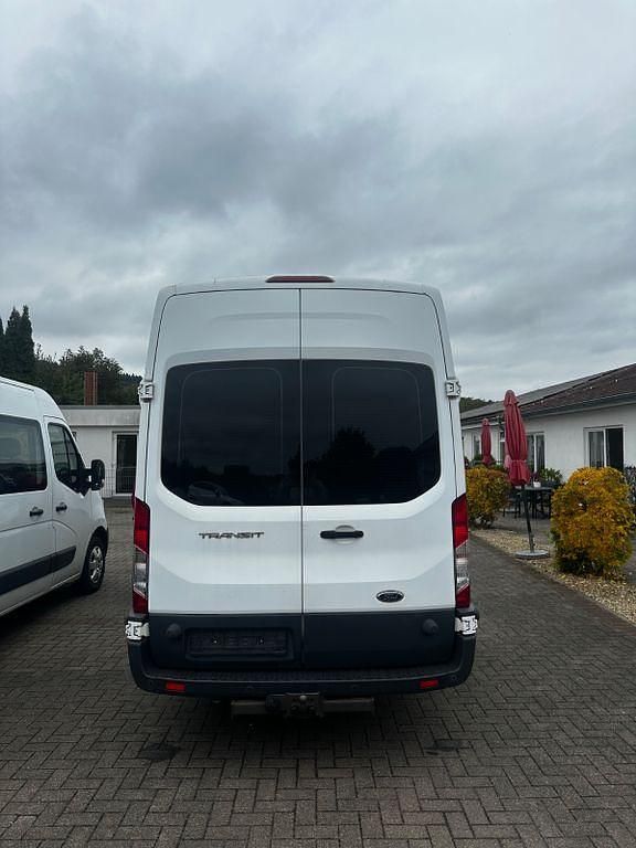 Second-hand Ford Transit 155 CP (114 kW) 2016 Alb Monovolum