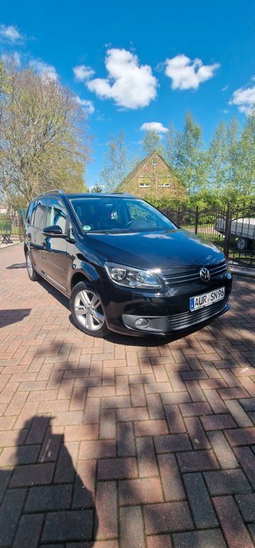 Schwarz Gebraucht 2012 VW Touran Comfortline Van / Kleinbus | 7.500 € (Fairer Preis) - Bild 1/4