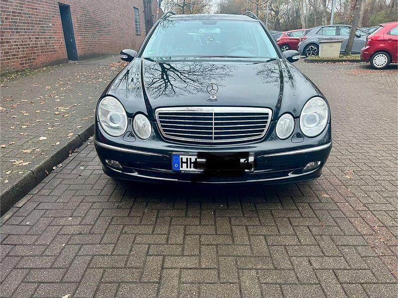 Gebraucht Mercedes E320 Avantgarde 224 PS (164 kW) 2006 Grau Kombi