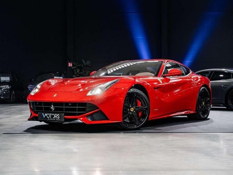 Gebraucht Ferrari F12 741 PS (545 kW) 2013 Rot Coupé