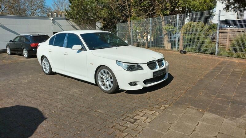 Weiß Gebraucht 2006 BMW 525 M Sport Limousine | 7.500 € (Fairer Preis) - Bild 1/4