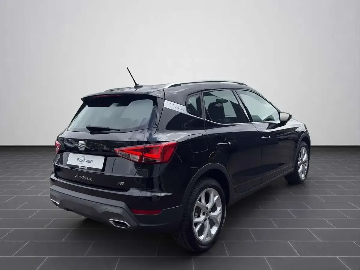 Gebraucht Seat Arona FR 110 PS (80 kW) 2024 Midnight schwarz metallic (metallic) SUV