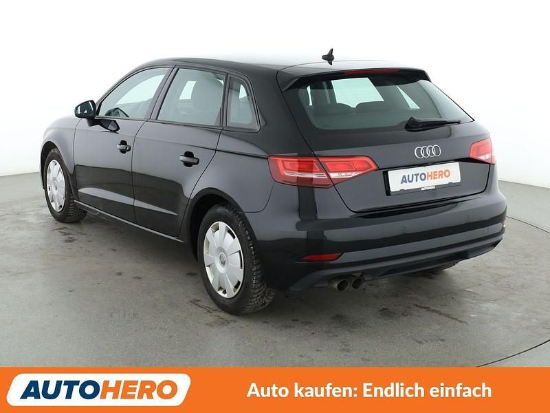 Gebraucht Audi A3 Comfort 150 PS (110 kW) 2018 Schwarz Limousine