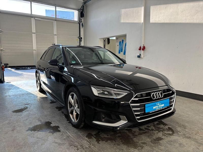Gebraucht Audi A4 Advanced 136 PS (100 kW) 2022 Schwarz Kombi
