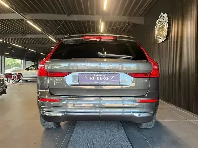 Gebraucht Volvo XC60 Inscription 197 PS (144 kW) 2021 Grau SUV
