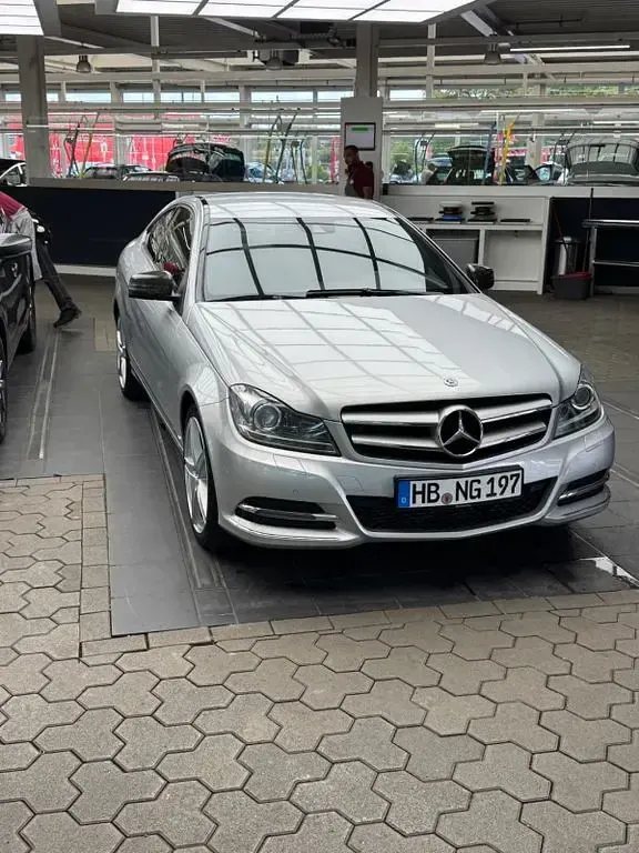 Gebraucht Mercedes C180 156 PS (114 kW) 2013 Silber Coupé