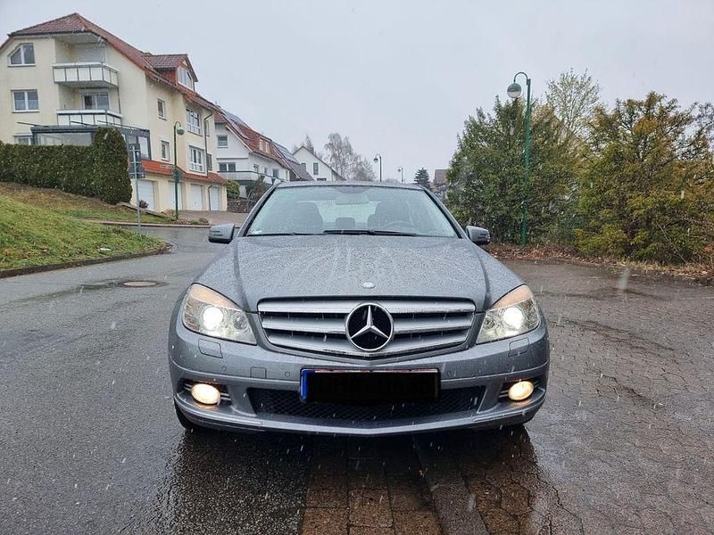 Gebraucht Mercedes C200 184 PS (135 kW) 2010 Silber Limousine